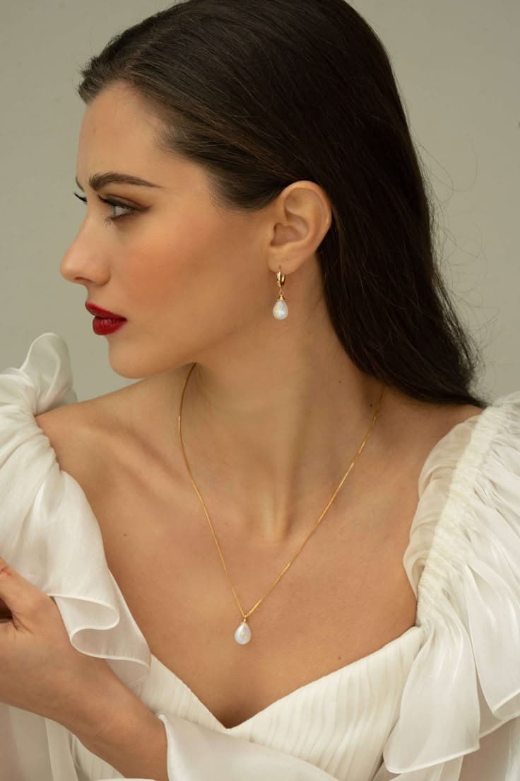Style: Ruffle Blouse