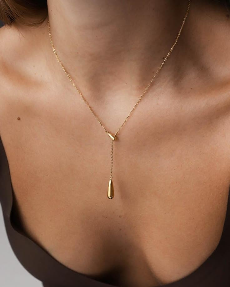 Style: Deep V-Neck